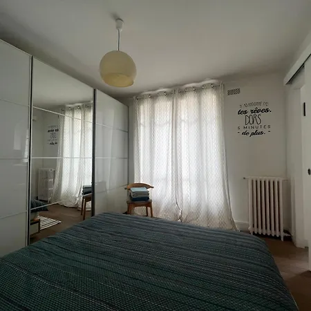 Flat Apartment *